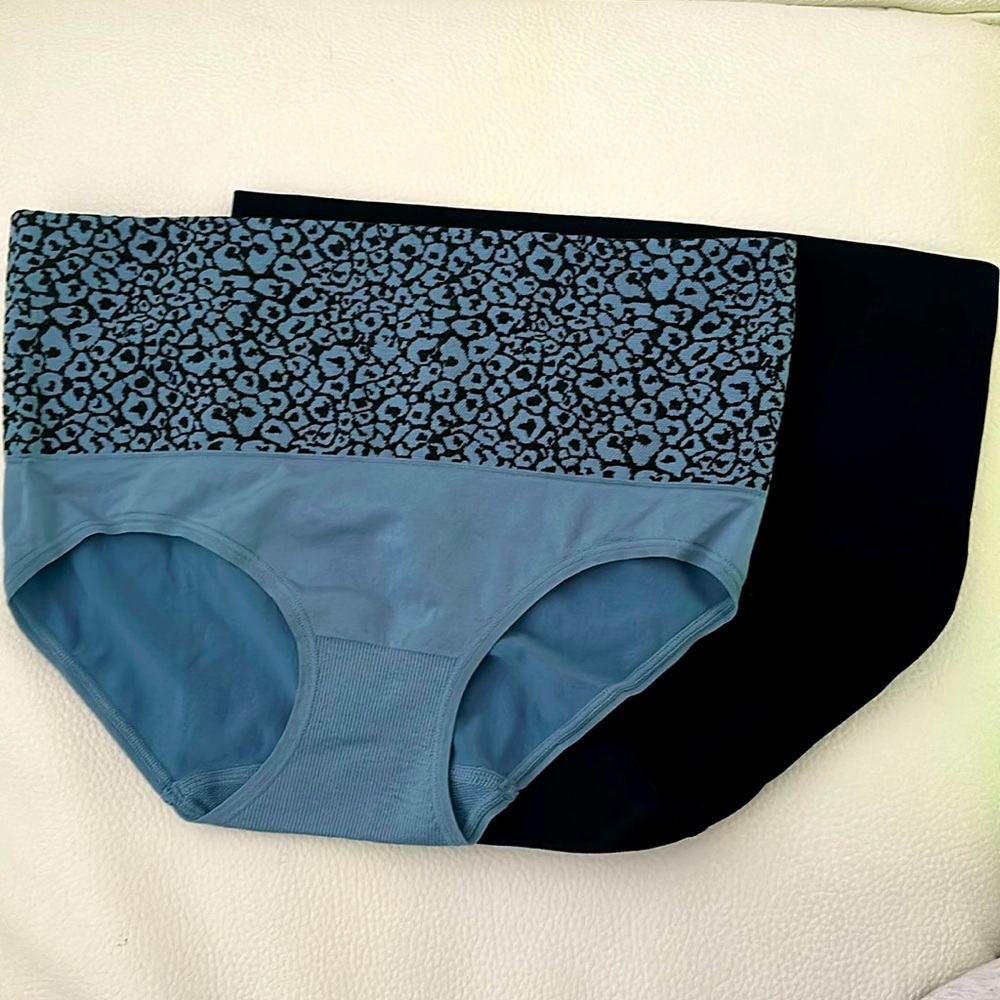 Nwot high waisted compression undies. Sz S
